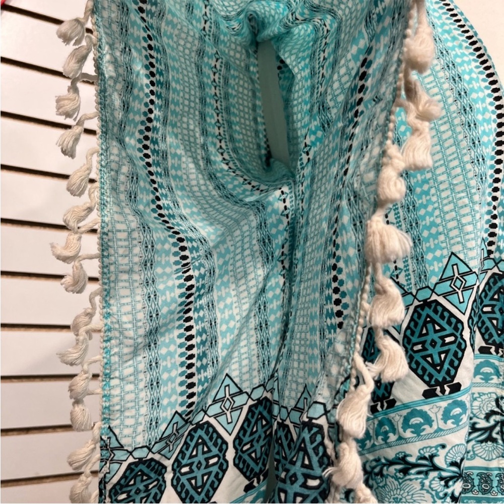 Bobbie Brooks Aqua & White Patterned Open Front Kimono White fringe One Size - Picture 8 of 14